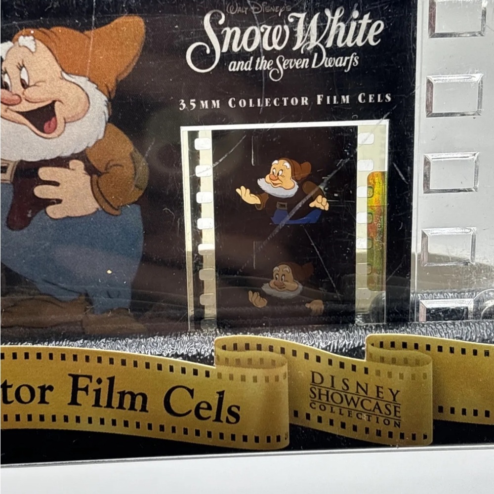 WALT DISNEY SNOW WHITE AND THE SEVEN DWARFS 35MM COLLECTOR FILM CELS - Picture 11 of 11